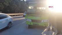 Kocaeli Özel Halk Otobüsü Tır'a Çarptı: 3 Yaralı