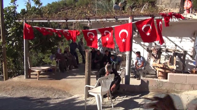 Donarak şehit düşen Jandarma Uzman Çavuş Ferruh Dikmen’in acı haberi Mersin’deki ailesine ulaştı