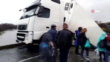 Rusya'da Köprü Çöktü: 1'i Çocuk 2 Kişi Öldü