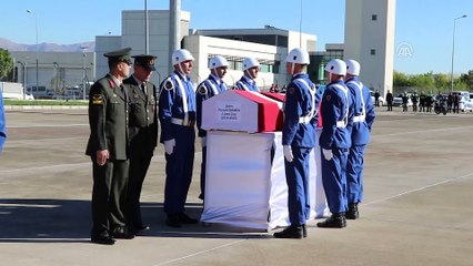 Şehit askerlerin cenazeleri memleketlerine uğurlandı - ELAZIĞ