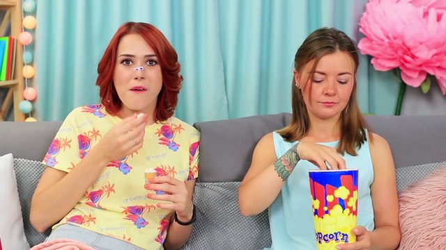 7 NOURRITURES GÉANTE XXL vs NOURRITURE MINIATURE BLAGUES QUI SE MANGENT !