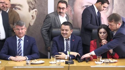 Pakdemirli: 'Bir oy fazla almamızın peşinde olmamız lazım' - ADANA