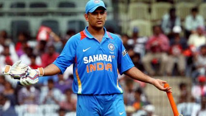 Dhoni's Fans Criticises The Selection Committee