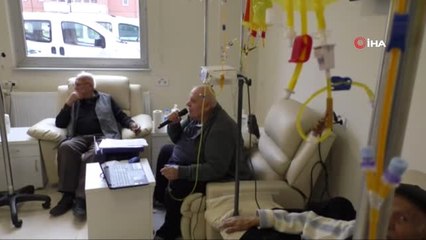 Kanser Hastalarına Minik Kuş Lakaplı Ses Sanatçısından Terapi