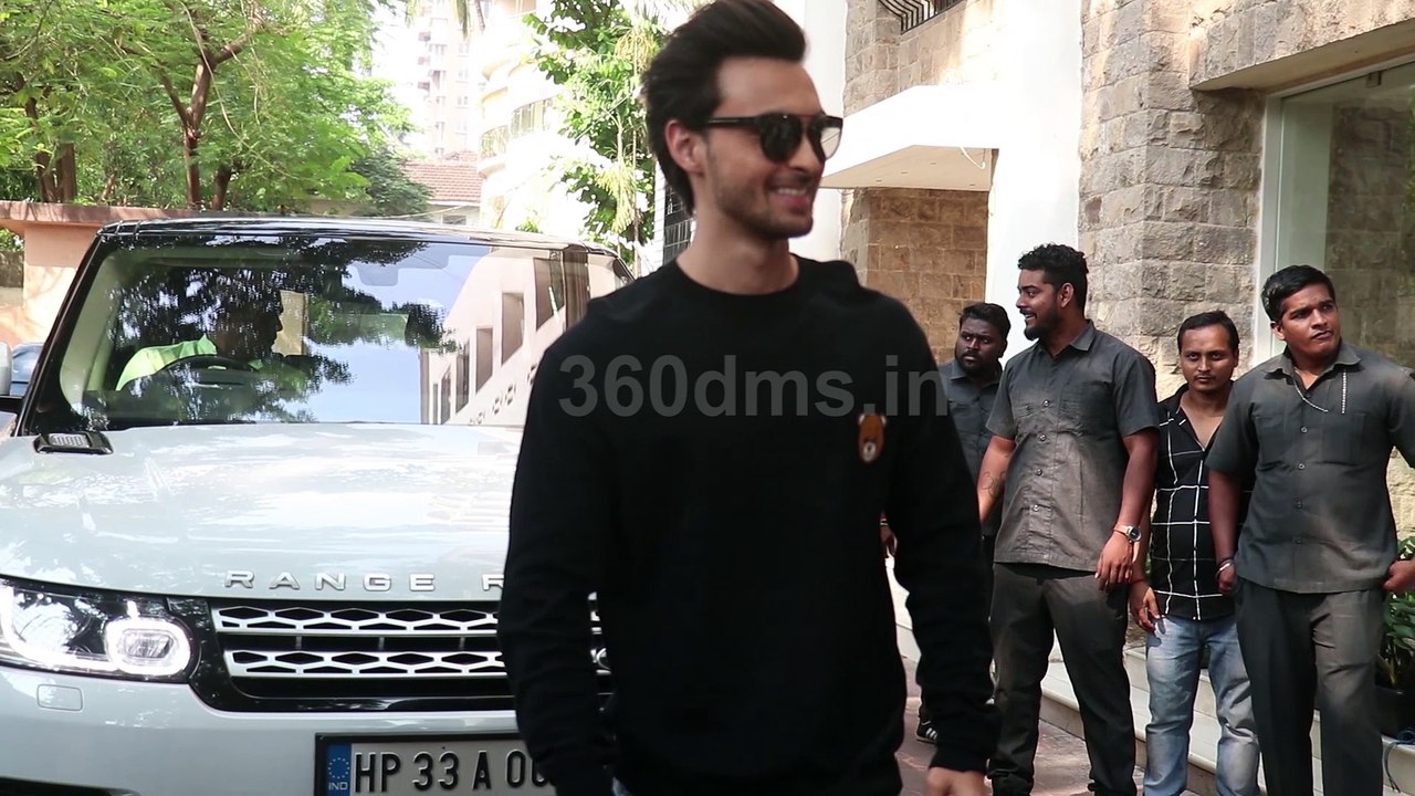 Loveratri Actor Aayush Sharma Cuts Cake With Media and Fans