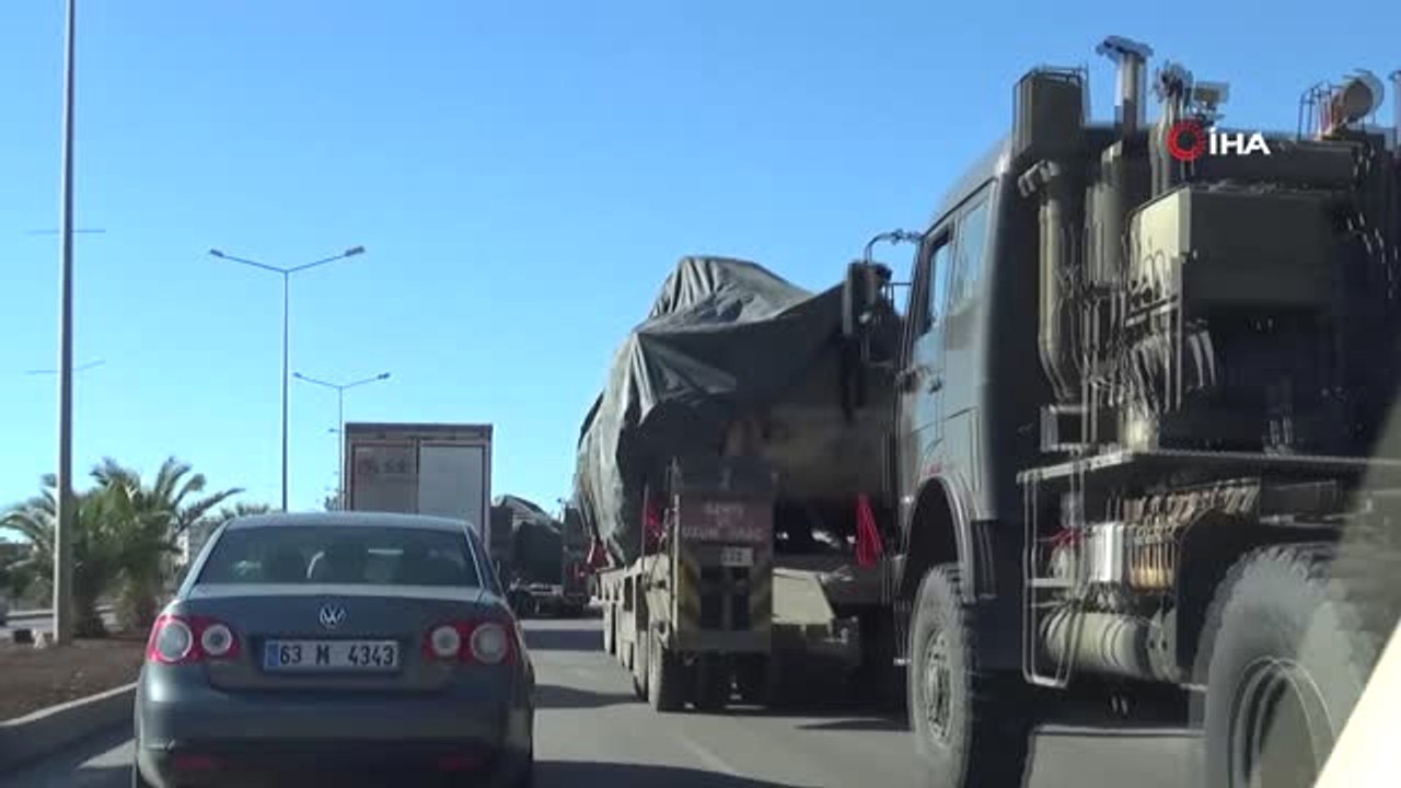 Suriye Sınırına Tank ve Fırtına Obüs Sevkıyatı