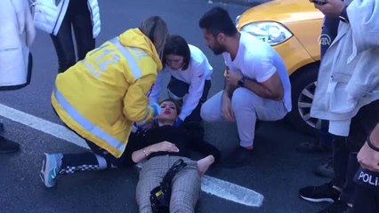 Beyoğlu'nda Taksinin Çarptığı Turist Yaralandı - İstanbul