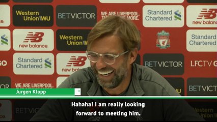 Video herunterladen: Klopp laughs off Warnock's claims Liverpool are 'virtually impossible' to beat