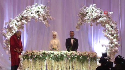 Meclis Başkanı Yıldırım'dan Nikahta Gençlere Esprili Öğüt... "Telaşlanmayın, Bakan Babanız O Uzun...