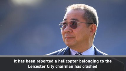 Télécharger la video: Breaking News Alert - Leicester City owner's helicopter crashes outside stadium