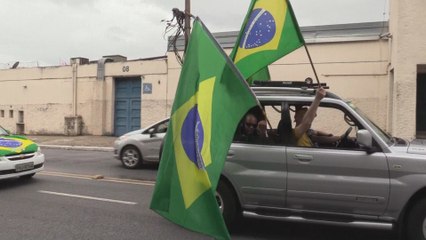 Bolsonaro y Haddad acaban campañas y esperan votaciones en medio de la polarización