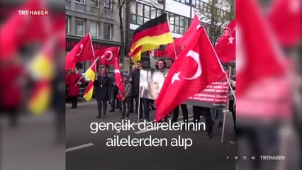 Almanya'da Türk çocukların hakları için gösteri