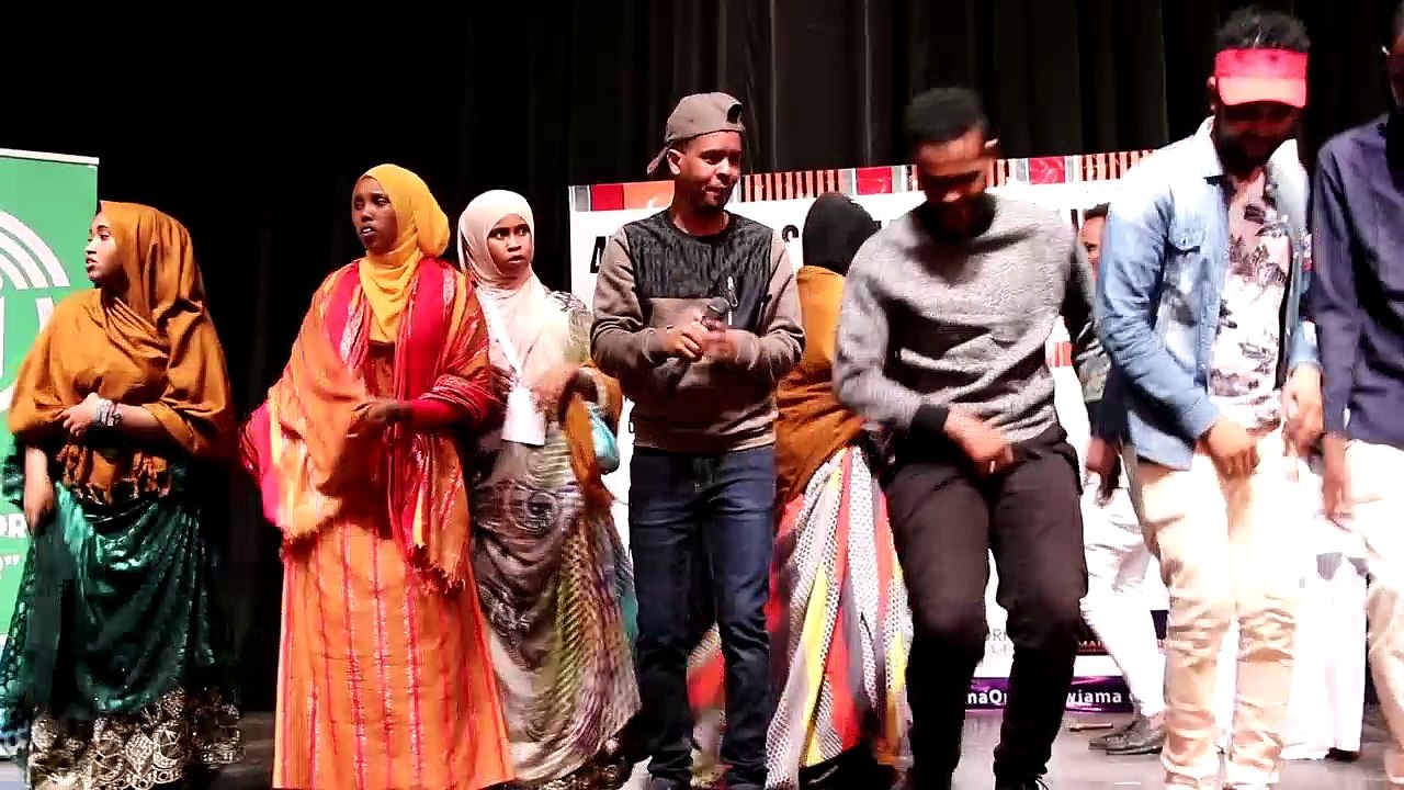 IIDLE YARE OO JACEYLKIISA HEES XUSUUS MUDAN LIVE UGU QAADAY ON STAGE 2018