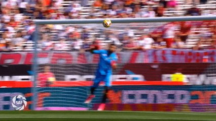 Ferreira wonder goal seals River Plate win