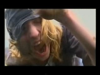 Trailer - Salade de concombre et sauce tomate