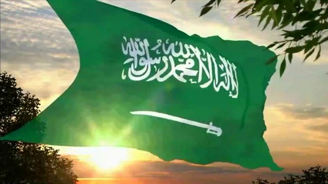 نجم #الهلال سالم الدوسري يتوج بلقب #أفضل_لاعب سعودي بعد منافسة مع نجم #النصر