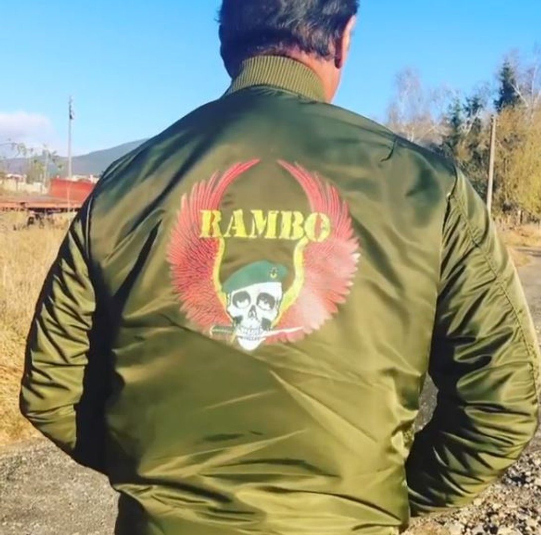 Sylvester Stallone and his RAMBO 5 jacket - Vidéo Dailymotion