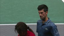 Rolex Paris Masters - Novak Djokovic, joueur au grand coeur qui vient en aide à un spectateur victime d'un malaise