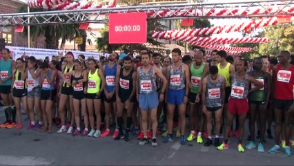 10 kilometrelik yarışı protez bacaklarıyla tamamladı