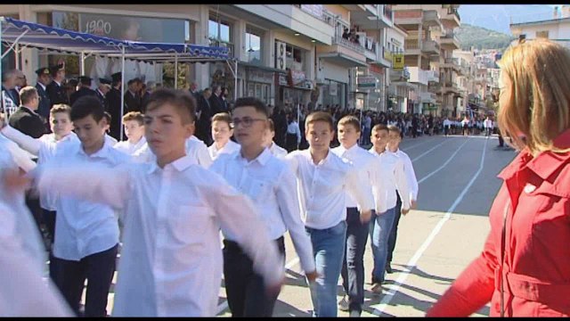 Παρέλαση με καλό καιρό στη Λιβαδειά