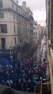 OM-PSG : le Clasico, c'est dans 4h ! Les supporters marseillais sont déjà d'attaque et remontent la rue de Rome