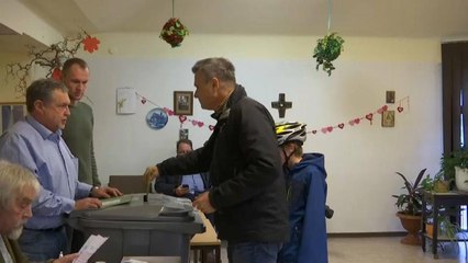 استطلاعات أولية: تراجع تحالف ميركل بالانتخابات الإقليمية الألمانية