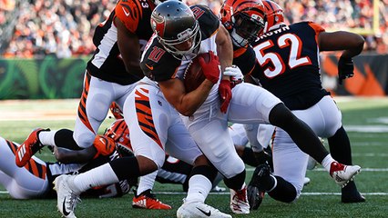 Humphries comes up short of end zone on tough catch