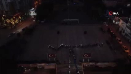 Lise Öğrencileri Bedenleriyle Türkiye Haritası Yaptı