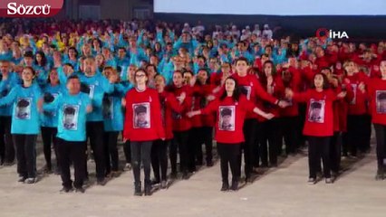 İzmir’de 6 bin kişi zeybek oynadı