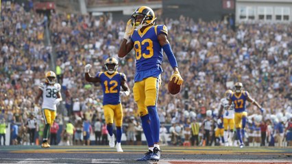 Goff throws TD after rushing Rams to line of scrimmage