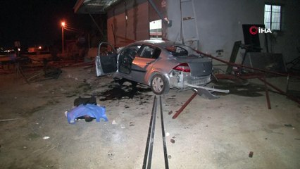 Profil demirlerine çarpan sürücü feci şekilde can verdi