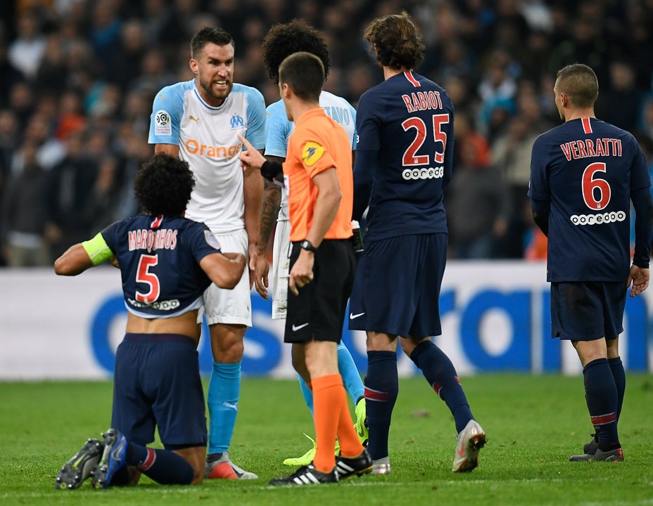 Les Marseillais enragent contre l'arbitrage