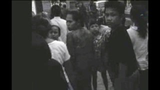 Istri Tahanan PKI Membesuk di Tahanan 1 November 1965