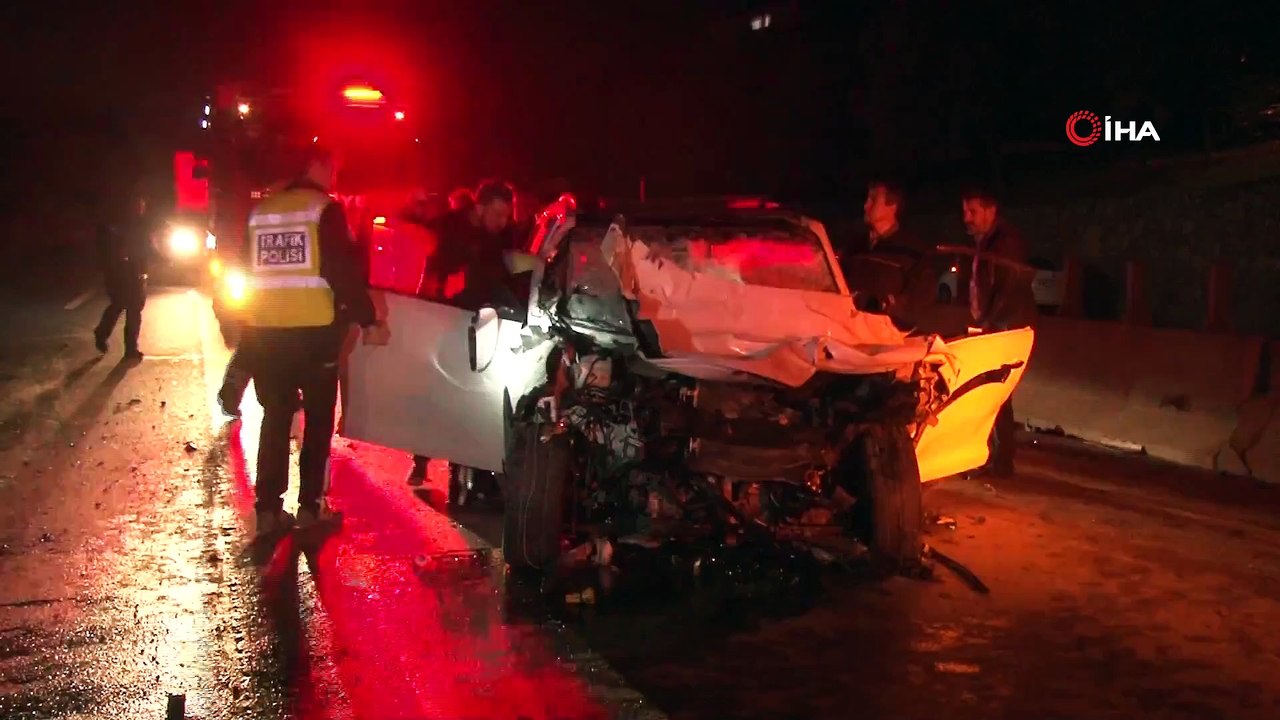 Kocaeli D100 Karayolu'nda Feci Kaza: 2 ölü 1 Ağır Yaralı