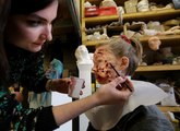 Metz : une pro du maquillage vous explique comment vous transformer en zombie pour Halloween