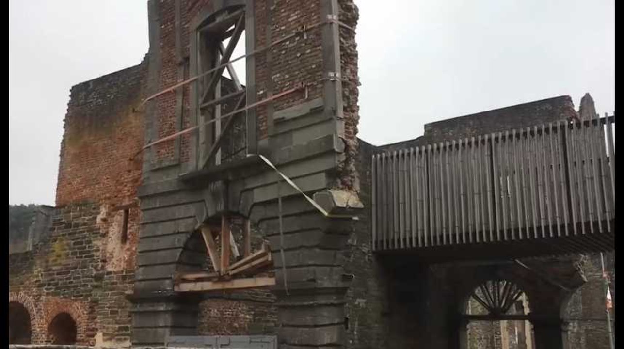 Villers-la-Ville: un camion a percuté les arcades de l'Abbaye