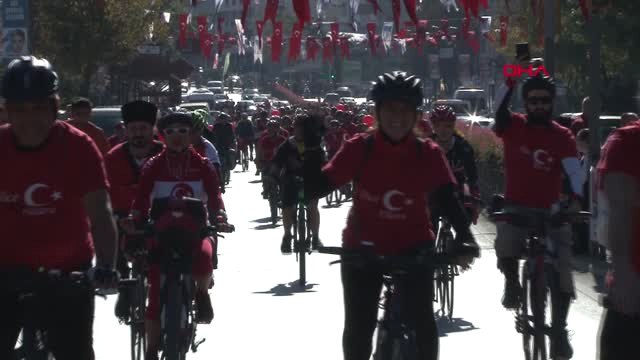 İstanbul- Klasik Otomobillerden Cumhuriyet Konvoyu