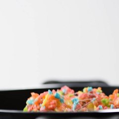 How to Make a Fruity Pebbles Marshmallow Pinwheel