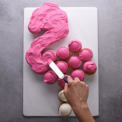 Six Creative Cakes That Are as Fun to Make as They Are to Pull Apart