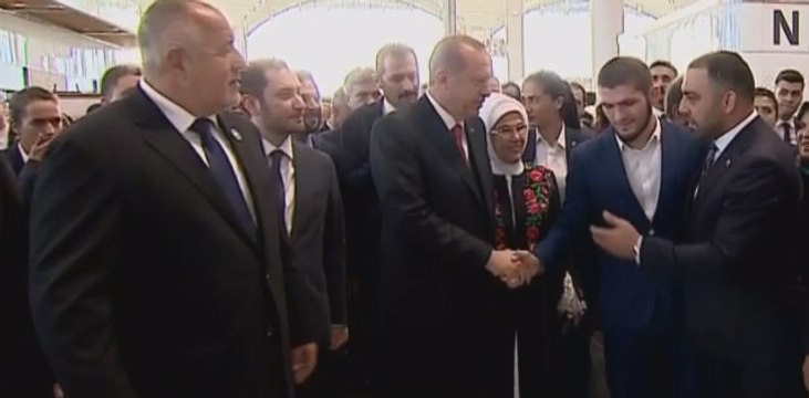 Dünyaca Ünlü Müslüman Sporcu Khabib Nurmagomedov, Havalimanı Açılışına Katıldı