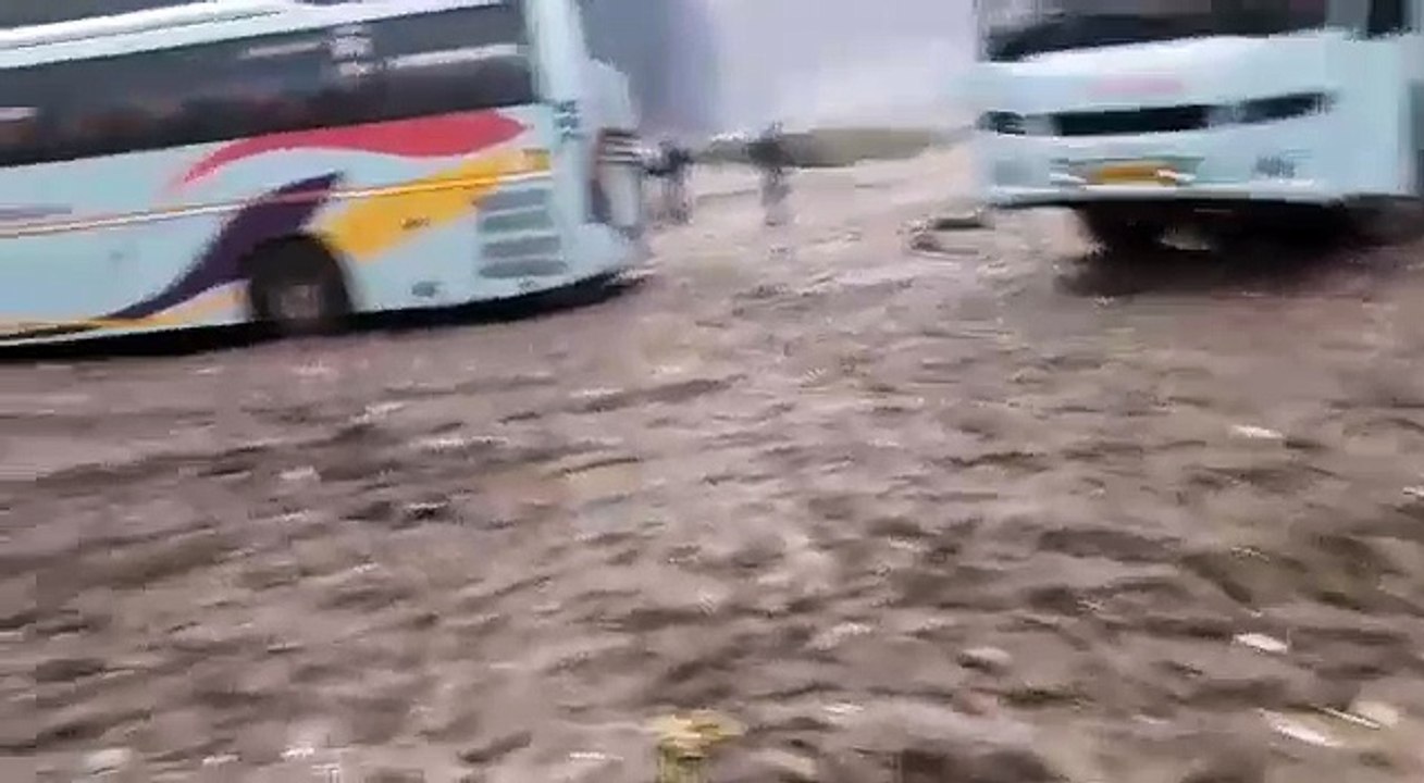 Flood in himachal !! barsat ka kahar