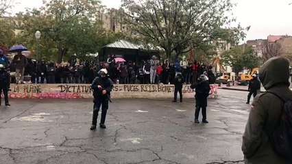 Marseille - La Plaine : les premières palissades de béton sont installées