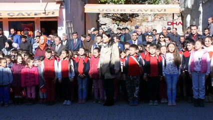 Ardahan'daki 29 Ekim Cumhuriyet Bayramı kutlamalarında tavuk sürprizi