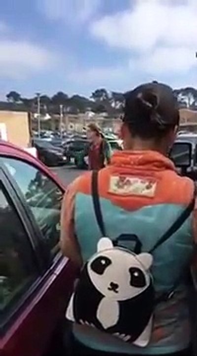 Mal garée, elle reproche à un conducteur d'être mal garé ! lol