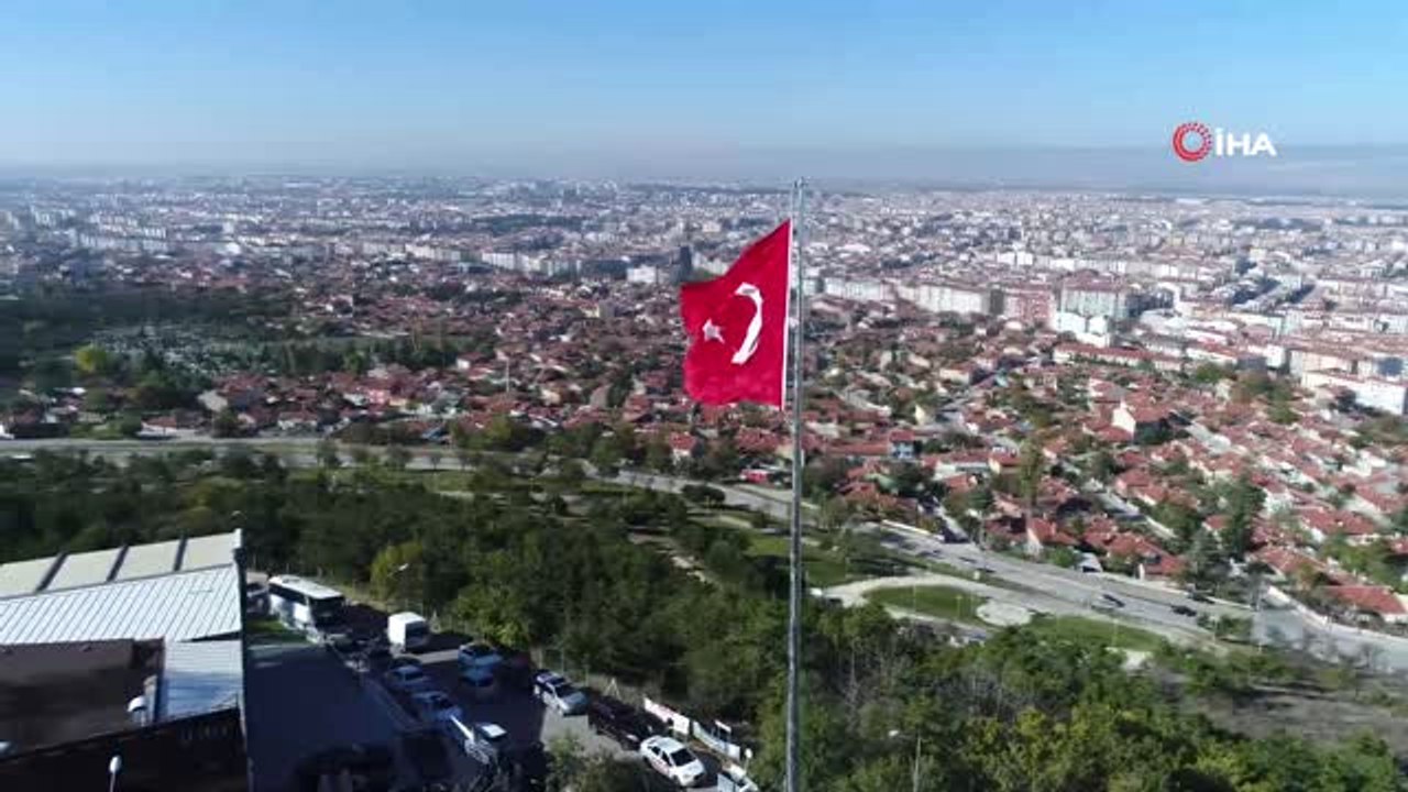 Eskişehir'in En Yükseğine Dev 'Türk Bayrağı'... Bayrak Havadan Görüntülendi