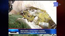 Medicinas caducadas fueron encontradas en una quebrada en el norte de Quito
