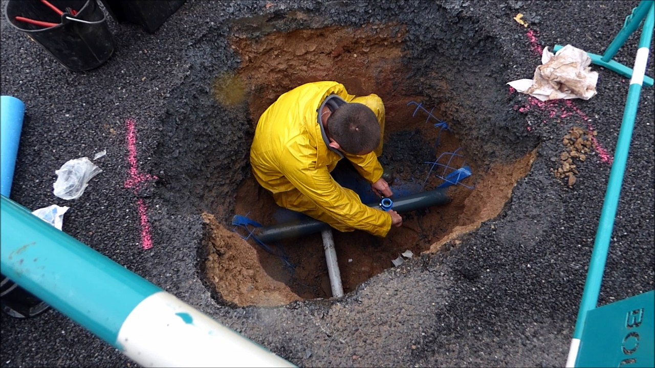 Une aspiratrice pour nettoyer les canalisations d'eau potable