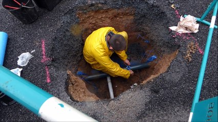 Une aspiratrice pour nettoyer les canalisations d'eau potable