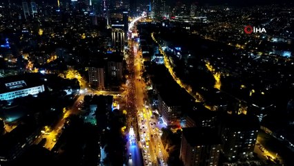 Beşiktaş'ta binlerce vatandaşın katıldığı cumhuriyet coşkusu havadan görüntülendi