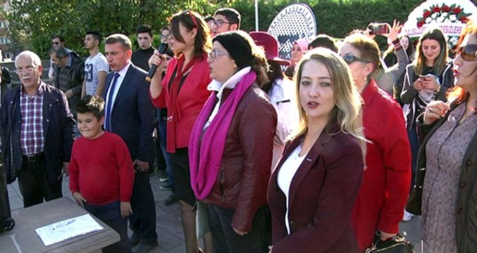 CHP'liler 29 Ekim Kutlamasında 'Andımız'ı Yanlış Okudu! O Anlar Kamerada